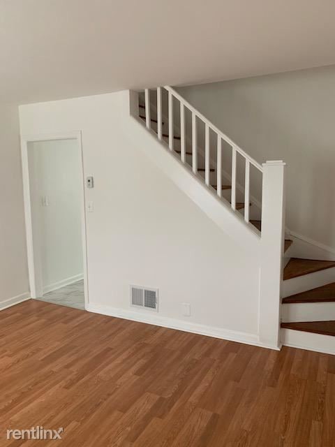Building Photo - 2 br, 1 bath Townhome - 509 Seagull Ave