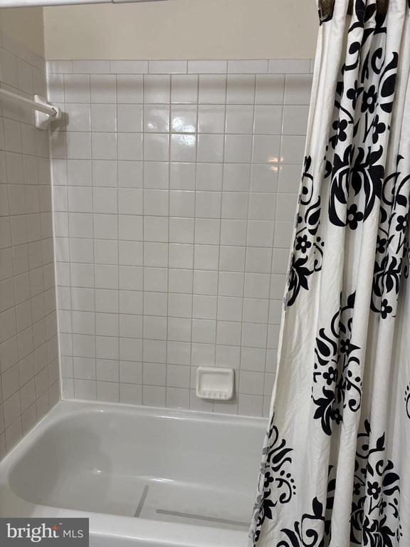 Foto del edificio - 7801 Vanity Fair Dr