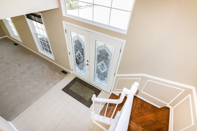 Building Photo - 600 Chesterfield Ln