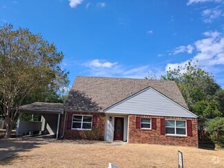 Building Photo - 1303 Leacrest Dr