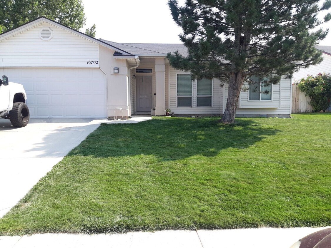 Foto principal - Adorable Home In Whispering Pines