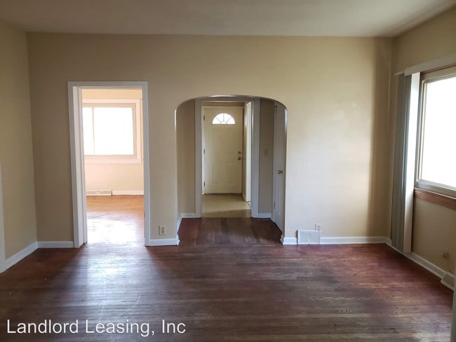 Building Photo - 3 br, 1 bath House - 837 Lake Avenue Down