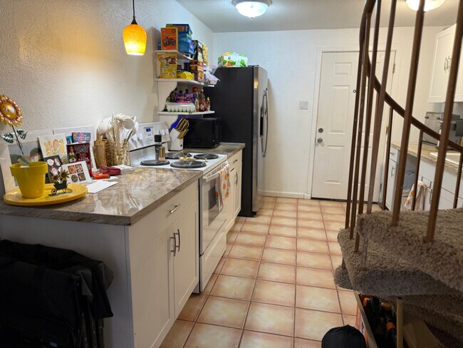 Foto del edificio - 91 Haku Pl