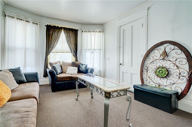 Foto del edificio - 183 Union St N