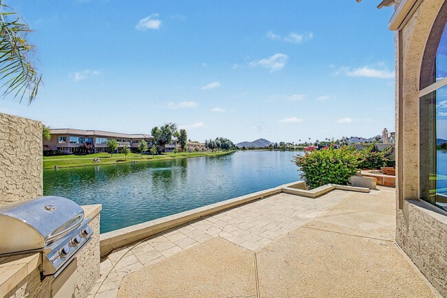 Foto del edificio - 8407 E Del Camino Dr