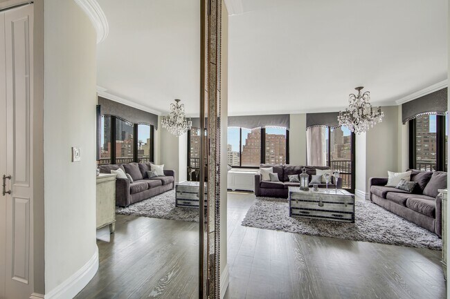 Building Photo - 304 E 65th St