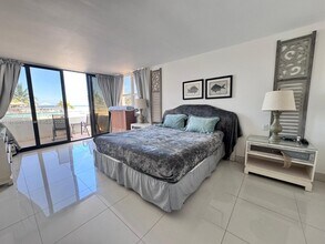 Building Photo - 2201 S Ocean Dr