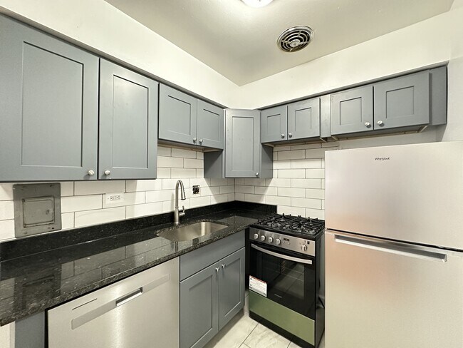 Foto del edificio - 1515 W Morse Ave