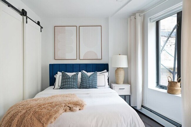 Building Photo - 809-2B Studio With a private Terrace By Co...