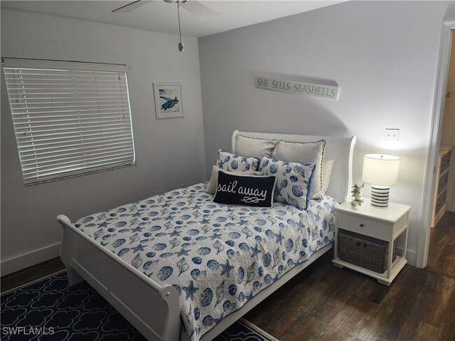 Foto del edificio - 220 Timber Lake Cir