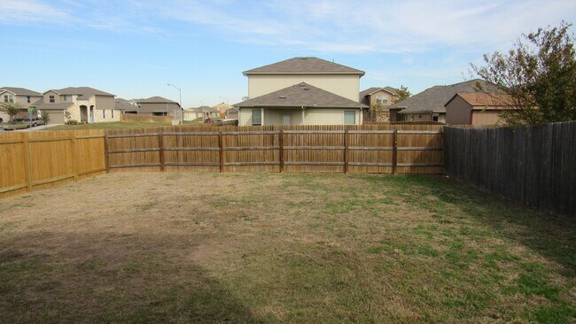 Building Photo - Nice two story 4 bedroom 2.5 bath!