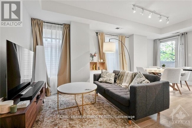 Photo du bâtiment - 131 Holland Ave