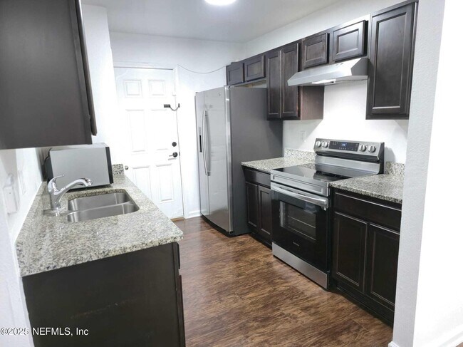 Building Photo - 9124 Adams Ave