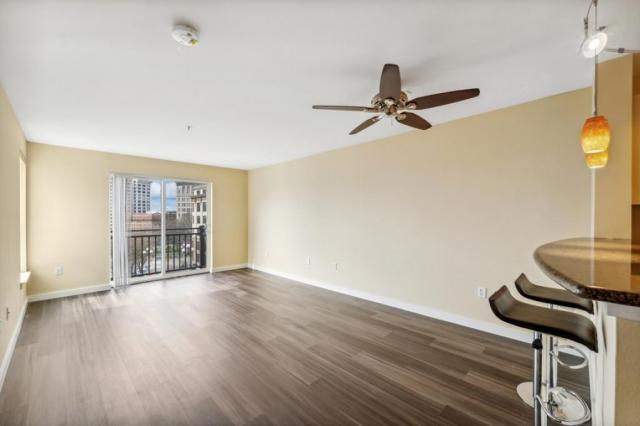 Building Photo - 1 bedroom in Seattle WA 98104