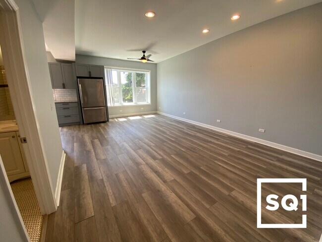 Building Photo - 3017 W Fulton St