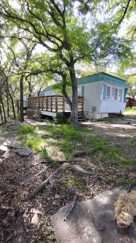 Primary Photo - 3 Bedroom & 1 Bathroom Home in Granbury