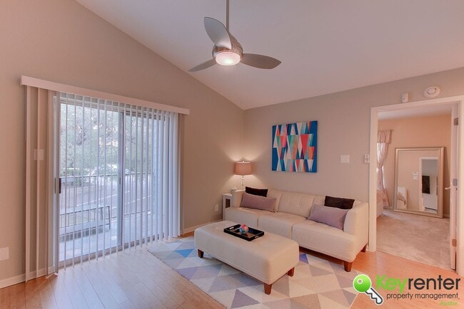 Building Photo - Luxury Living Unveiled: Sun-Kissed 2 bed, ...