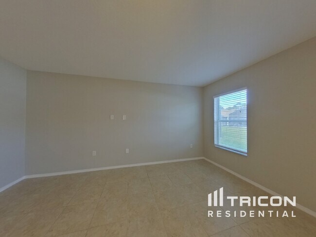 Building Photo - 4719 Ruby Red Lane Kissimmee FL
