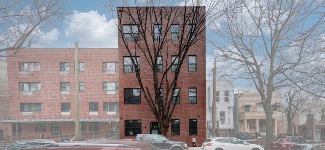 Primary Photo - 2333 Beaumont Ave