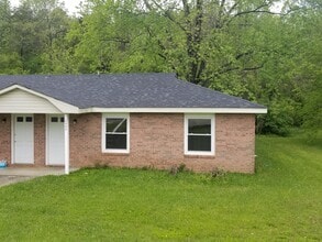 Building Photo - 3482 Hartford St