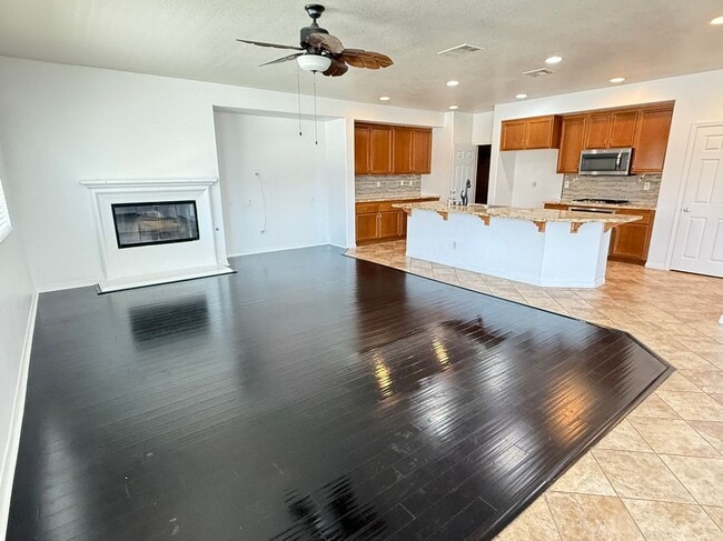 Building Photo - 9093 Seal Beach Dr