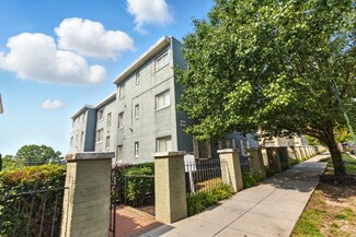 Building Photo - 709 Brandywine St SE