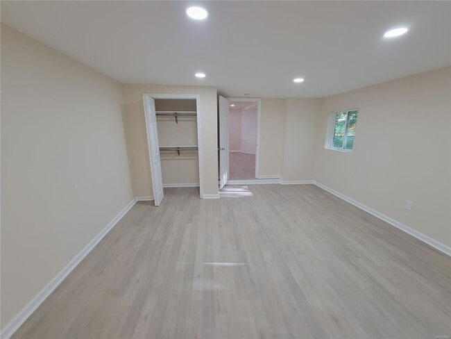 Building Photo - NEW Floors, Roof, Lights, Appliances, ect....