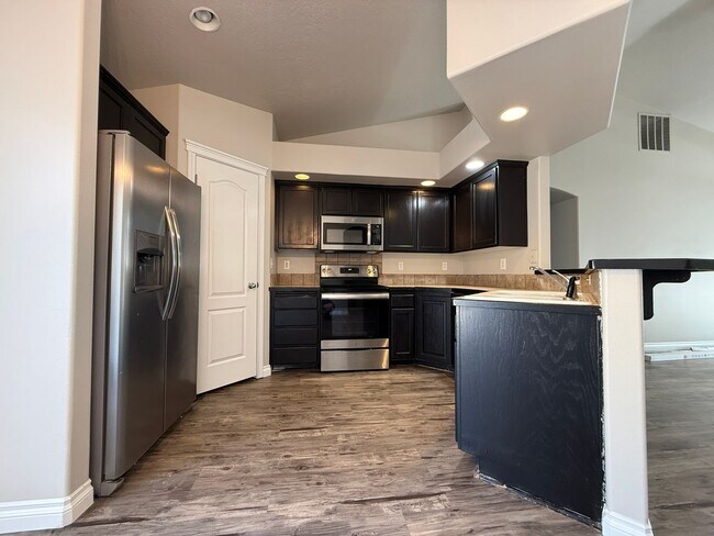 Building Photo - Beautifully Remodeled 4-Bedroom Nampa Home with Private Backyard.