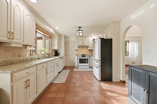 Foto del edificio - 150 Hankins Rd