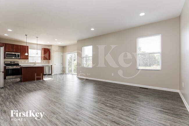 Foto del edificio - 1624 Rosemore Ln
