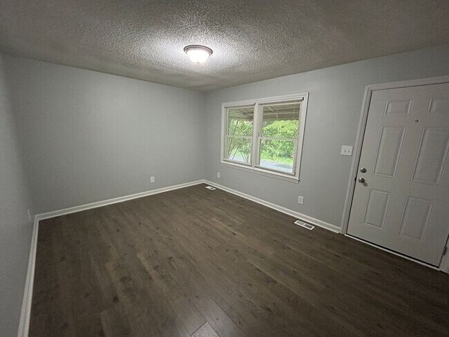 Building Photo - 967 Canterbury Ct