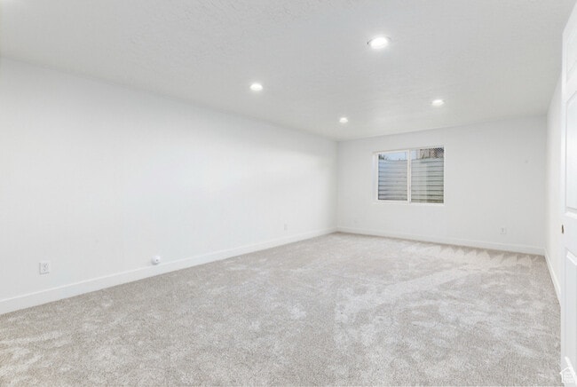 Building Photo - 1084 W 300 S St