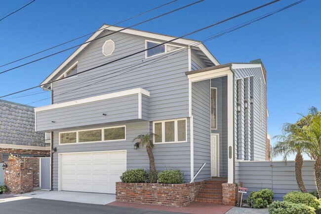 Foto del edificio - Beach front Home!