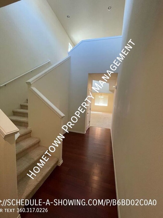 Foto del edificio - Beautiful 4 Bdrm House Available Now!