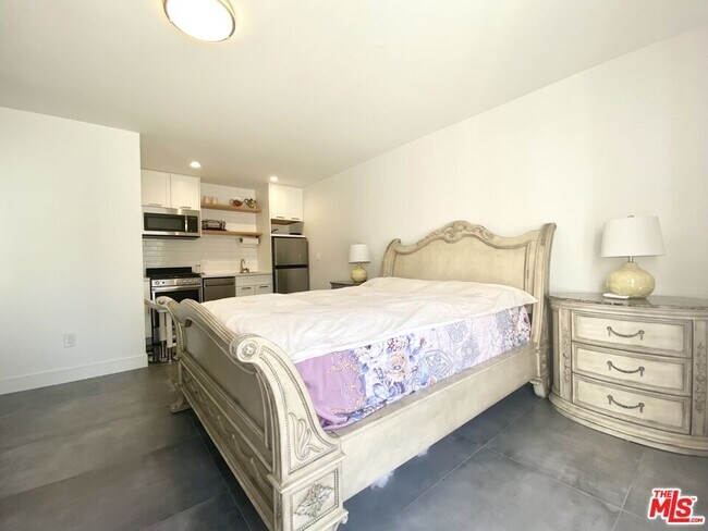 Foto del edificio - 1232 Greenacre Ave