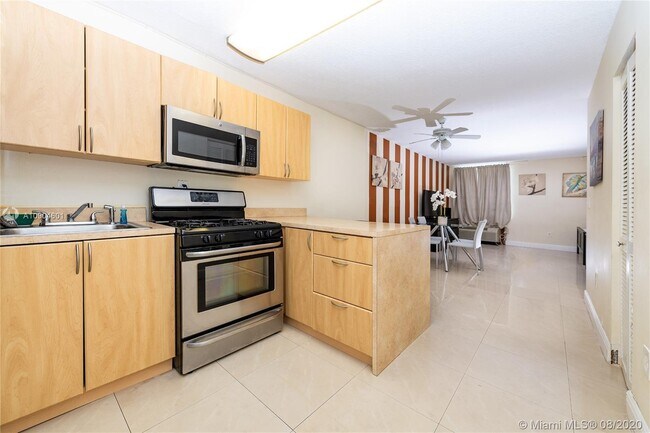 Foto del edificio - 710  Washington Ave 419 Miami Beach Fl 33139