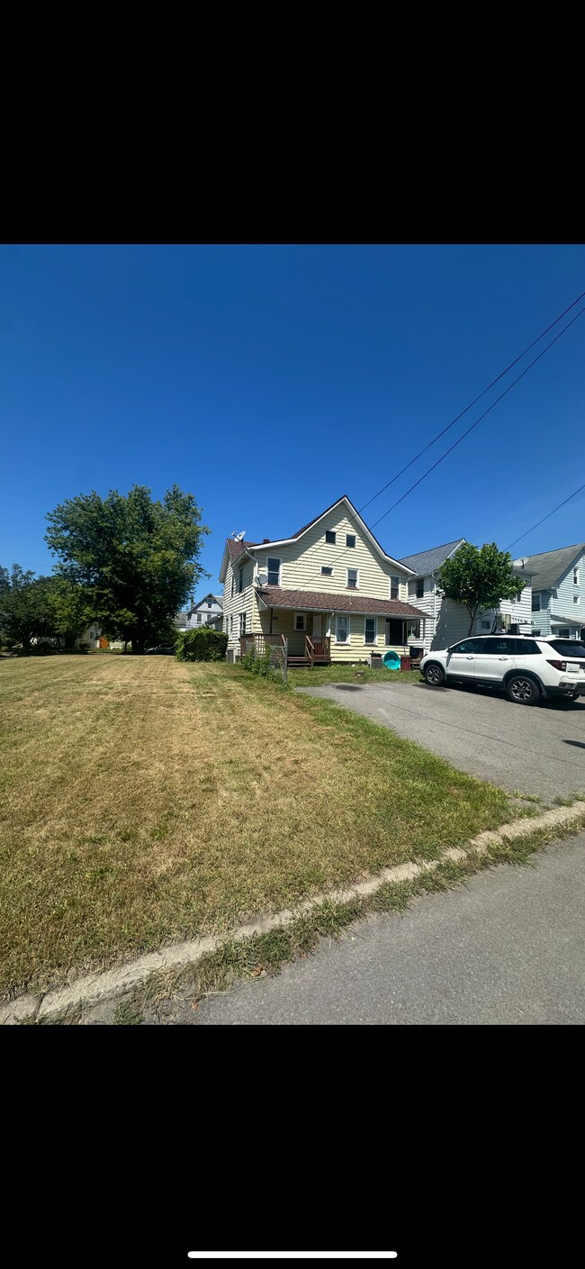 Foto del edificio - 32 S Goodwin Ave