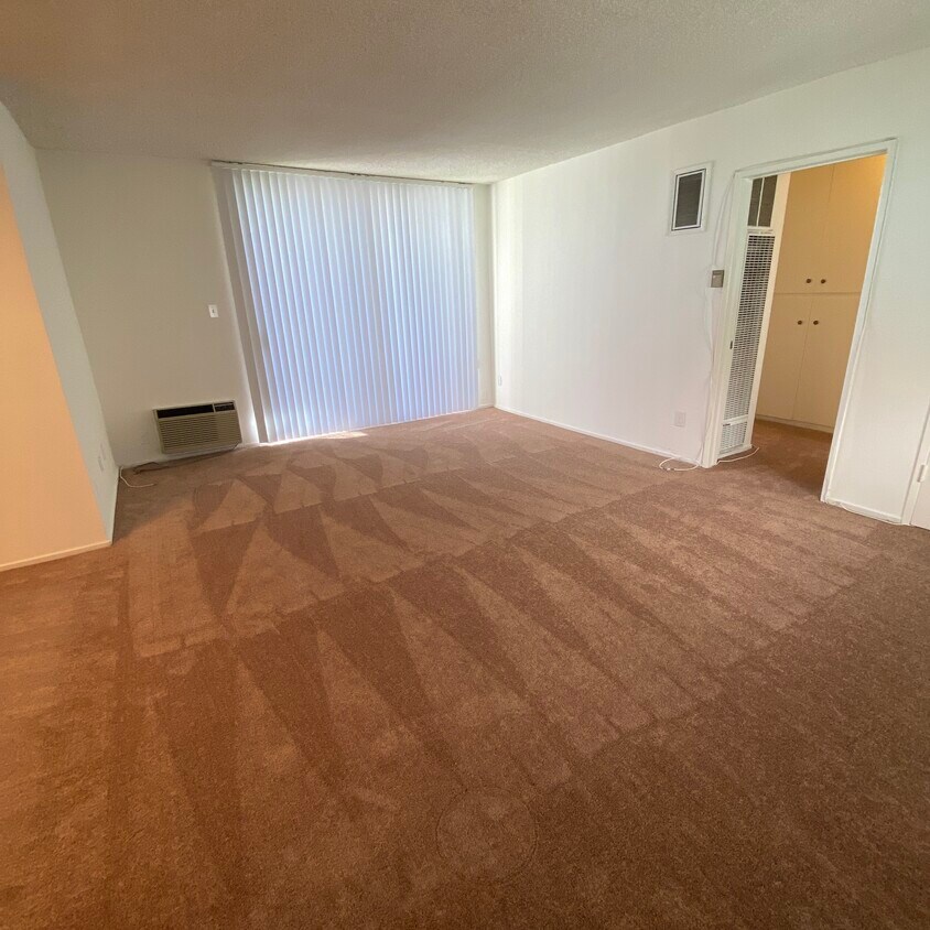 Primary Photo - 8625 Forbes Ave