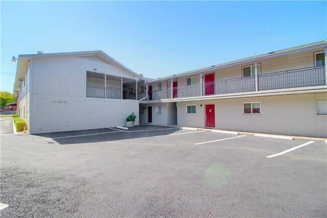 Foto del edificio - Charming 2 Bedroom, 1 Bath Condo in Prime North Central Austin Location