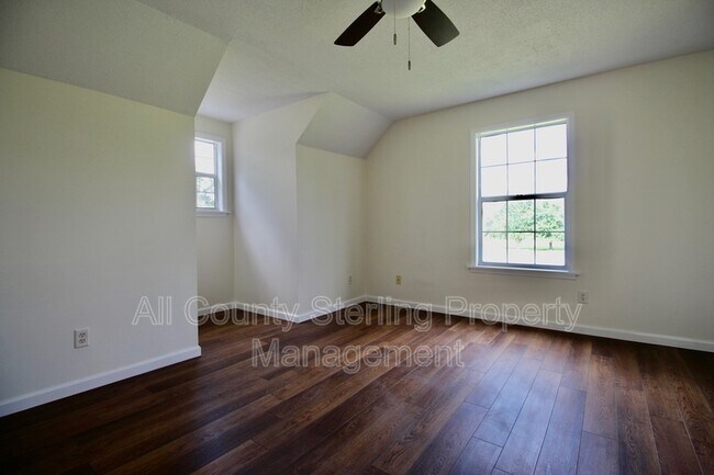 Foto del edificio - 3581 NW Bur Oak Pl