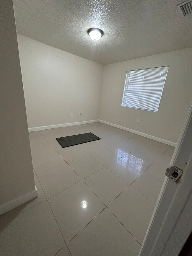 Foto del edificio - 1257 NW 55th Terrace