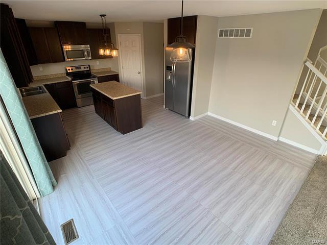 Foto del edificio - 409 Morrow Glen Ct