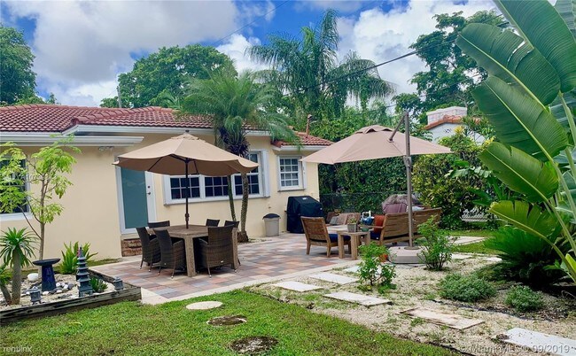 Building Photo - 2 br, 2 bath House - 3505 Monegro St # B