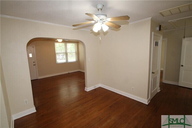 Building Photo - 2509 Wood Ave