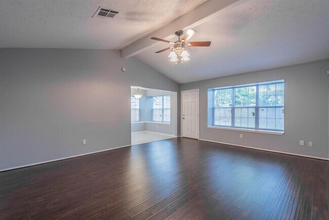 Building Photo - 9346 Willow Wood Ln