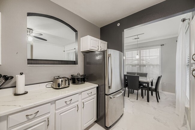 Building Photo - Beautiful 2-bedroom Condo in highly desirable Falling Water community in Littleton! Pool-Fitnes C...