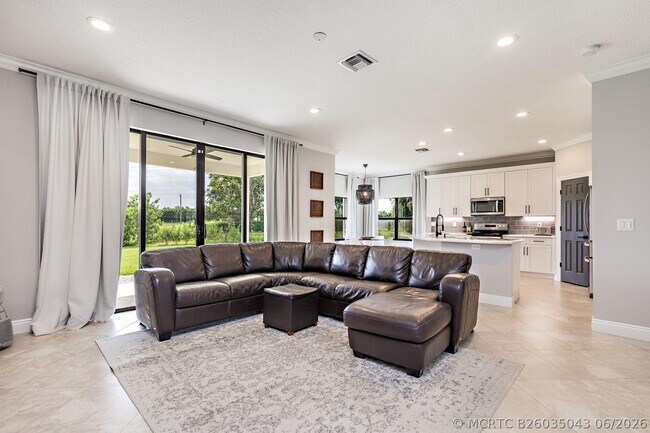 Foto del edificio - 11137 Grandview Mnr