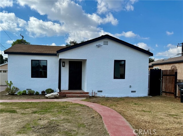 Foto principal - 15319 Bellflower Blvd