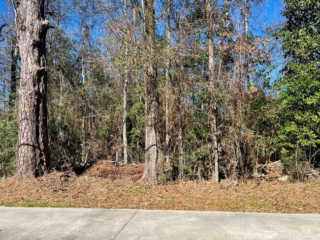 Foto del edificio - 18645 Greenwell Springs Rd