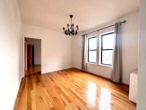 Building Photo - 40-12 73rd St Building Photo - 40-12 73rd St